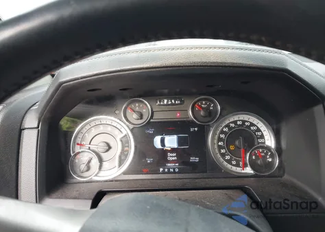 2016 Ram 1500 Laramie z USA, uszkodzony, nr VIN 1C6RR7NM9GS316486